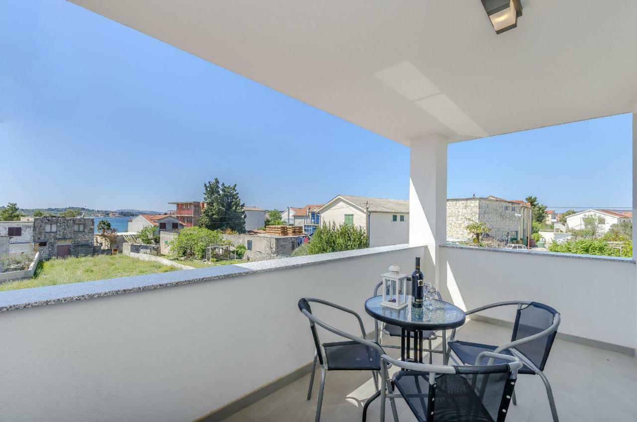 Endless Summer Apartment